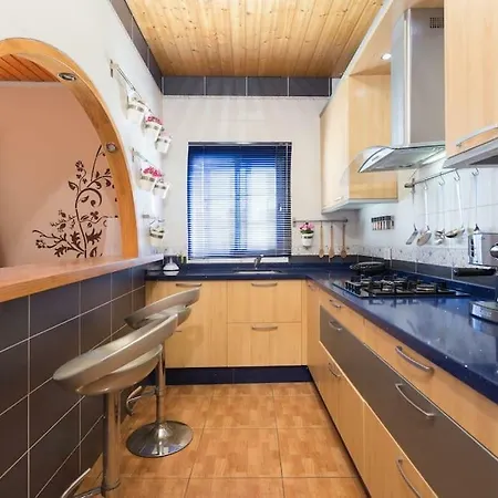 Blanca Tenerife - Complete House - Terrace And Bbq, 5 Minutes From The And Airport * San Isidro (Tenerife)