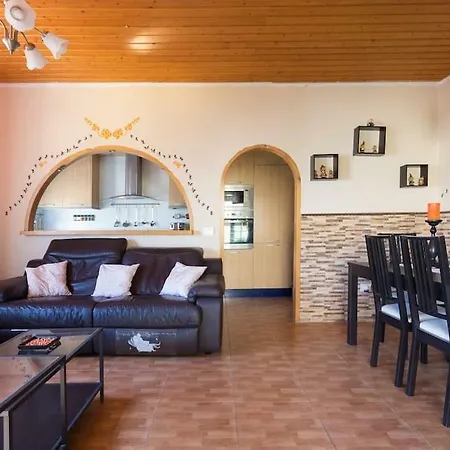 Blanca Tenerife - Complete House - Terrace And Bbq, 5 Minutes From The And Airport Vakantiehuis *