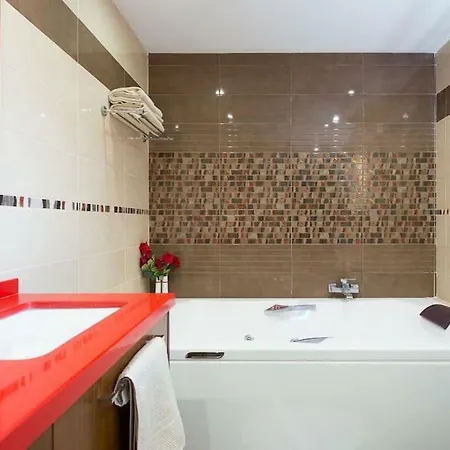 Blanca Tenerife - Complete House - Terrace And Bbq, 5 Minutes From The And Airport Vakantiehuis *